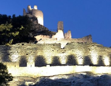 Il 24 agosto La Rocca di San Silvestro si illuminerà, un’occasione unica da non perdere