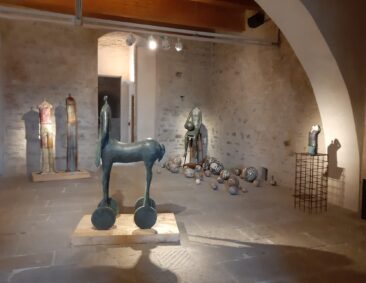 Conclusa con record di visitatori la mostra “I Cavalieri del Castello” di Paolo Staccioli. Proseguono le aperture del Museo del Castello in vista della prossima mostra.